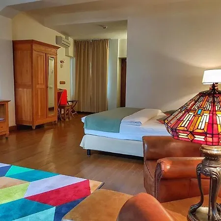 Rembrandt Hotel 3*