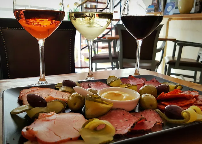 Rembrandt Old Town Hotel 3*