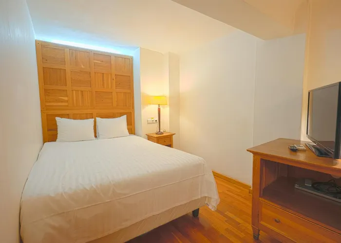 Rembrandt Old Town Hotel 3*