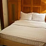 Rembrandt Old Town Hotel