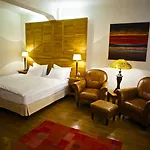 Rembrandt Old Town 3*