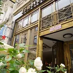 Rembrandt Old Town מלון בוקרשט