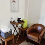 Rembrandt Old Town מלון