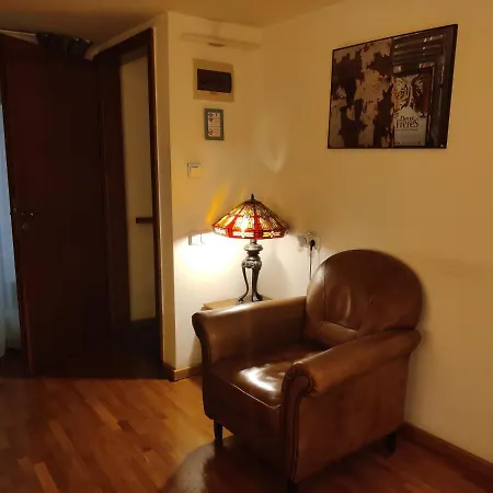 Rembrandt Old Town Hotel 3*