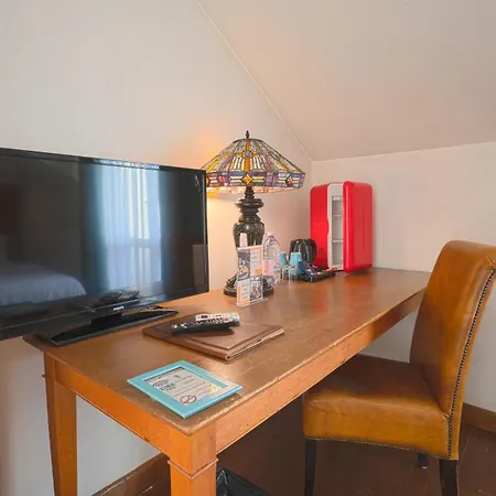 Rembrandt Old Town 3*