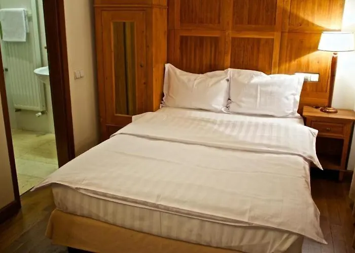 Rembrandt Old Town Hotel