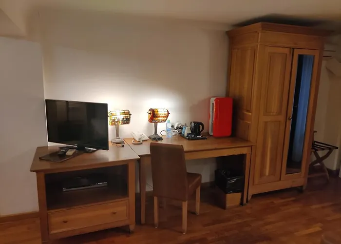 Rembrandt Old Town מלון 3*