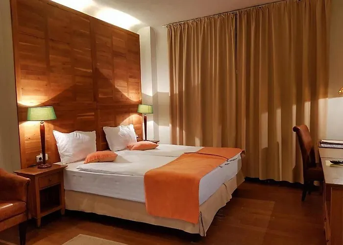 Rembrandt Old Town Hotell