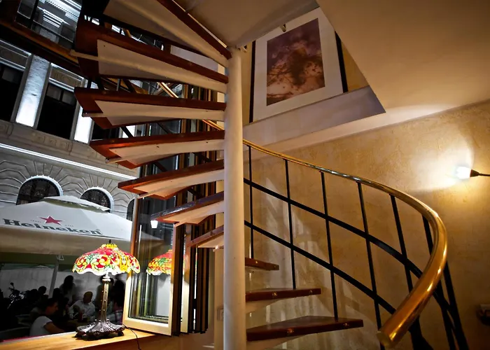 Rembrandt Old Town בוקרשט