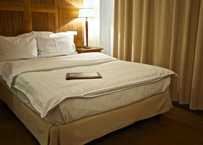 Rembrandt Old Town 3*