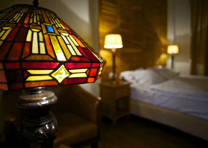 מלון Rembrandt Old Town 3*