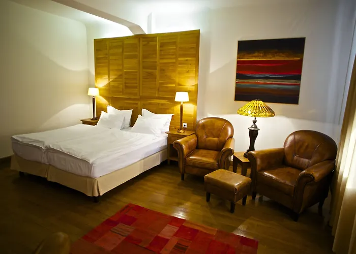 Rembrandt Old Town 3*