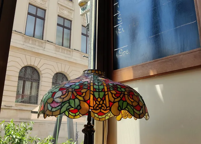 Rembrandt Old Town מלון