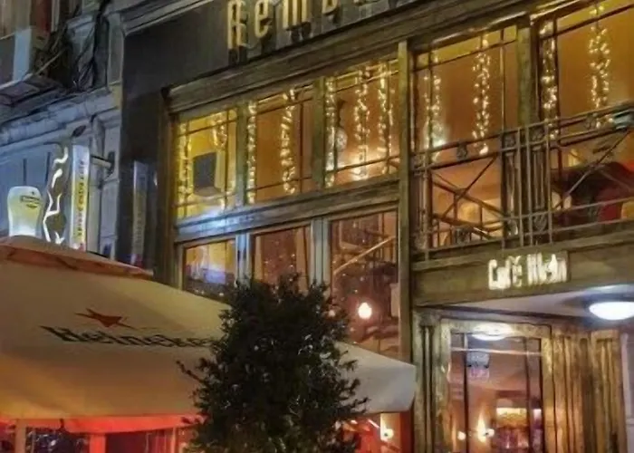 Rembrandt Old Town מלון 3*