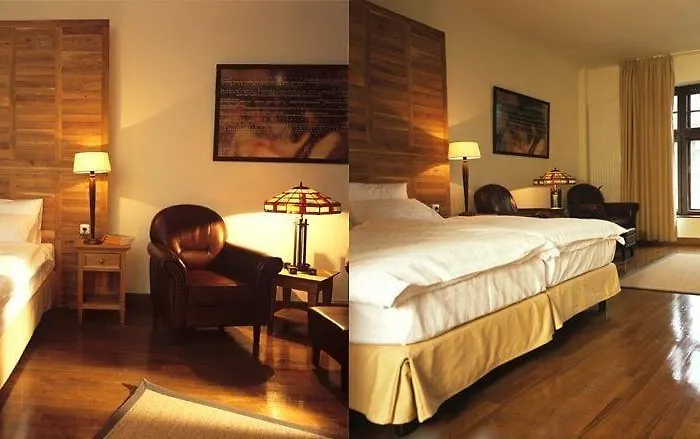 Rembrandt Old Town Hotel 3*
